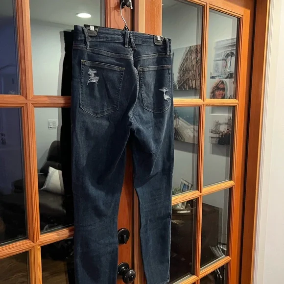 Good American Jeans - Picture 2 of 6